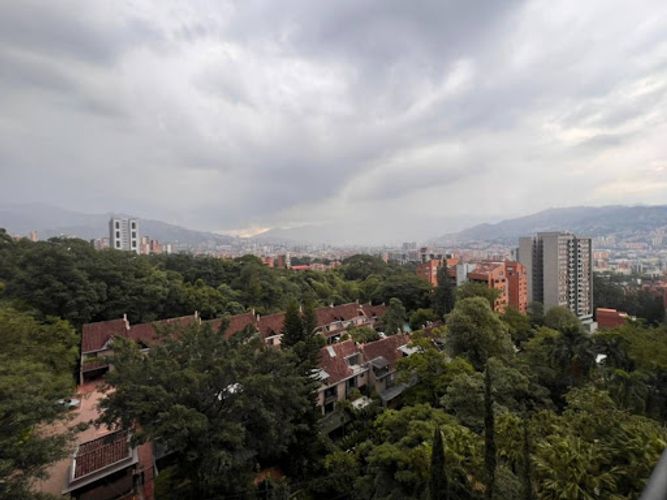 Apartamento de 3 alcobas en arriendo en La Frontera, Medellín, 165 m² · foto 8 de 18