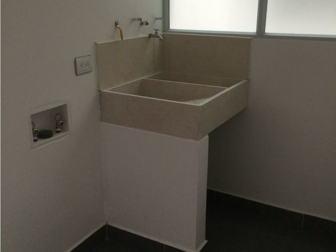 Apartamento de 3 alcobas en venta en Holanda, Sabaneta, 75 m² · foto 12 de 24