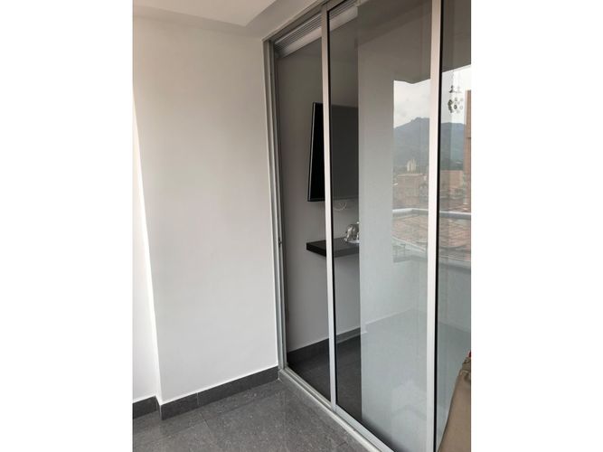 Apartamento de 3 alcobas en venta en Holanda, Sabaneta, 75 m² · foto 16 de 24