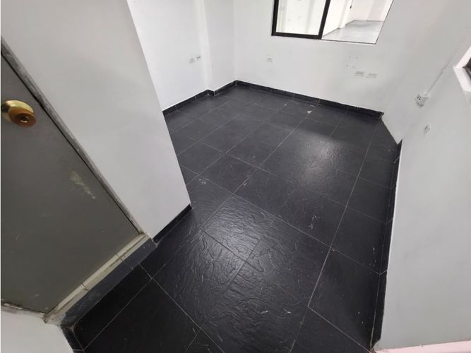 Bodega en arriendo en Bombona No.1, Medellín, 200 m² · foto 6 de 15
