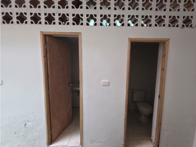 Bodega en arriendo en Bombona No.1, Medellín, 200 m² · foto 10 de 15