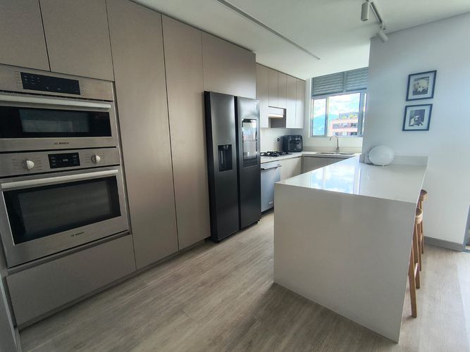 Apartamento en venta en Cumbres, Envigado · foto 3 de 17