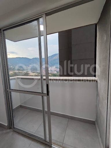 Apartamento de 2 alcobas en arriendo en Potrerito, Bello, 54 m² · foto 5 de 14