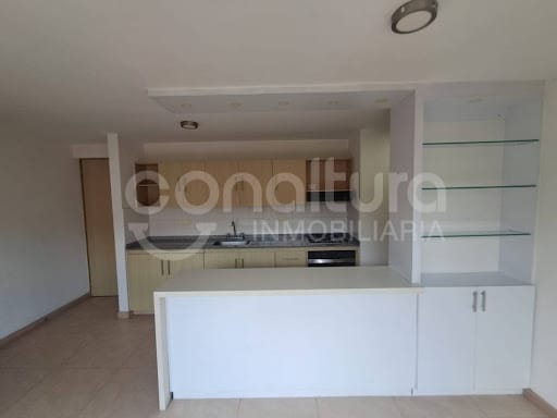 Apartamento de 3 alcobas en arriendo en Tres Esquinas, Sabaneta, 68 m² · foto 2 de 23