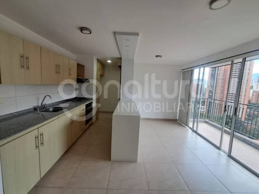 Apartamento de 3 alcobas en arriendo en Tres Esquinas, Sabaneta, 68 m² · foto 4 de 23