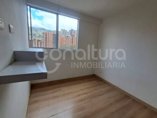 Apartamento de 3 alcobas en arriendo en Tres Esquinas, Sabaneta, 68 m² · foto 12 de 23