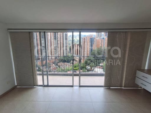 Apartamento de 3 alcobas en arriendo en Tres Esquinas, Sabaneta, 68 m² · foto 15 de 23