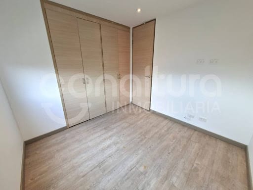 Apartamento de 2 alcobas en arriendo en El Esmeraldal, Envigado, 82 m² · foto 10 de 18