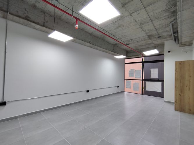 Oficina en arriendo en El Tesoro, Medellín, 35 m² · foto 7 de 8