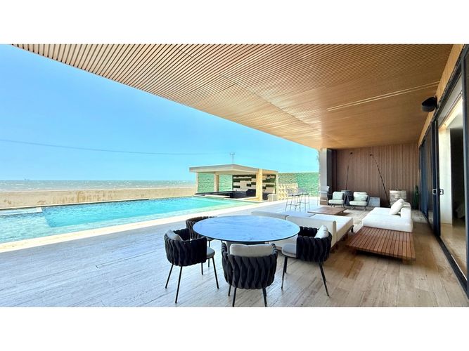 Casa de 4 alcobas en venta en Sabanilla, Puerto Colombia, 1700 m² · foto 2 de 14