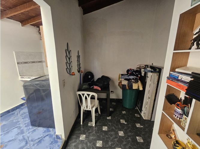 Casa de 3 alcobas en venta en Villatina, Medellín, 90 m² · foto 5 de 19