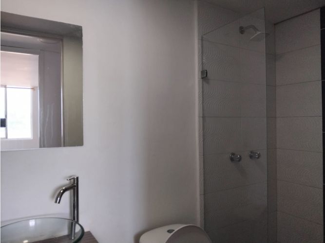 Apartamento en arriendo en Pajarito, Medellín, 52 m² · foto 3 de 16