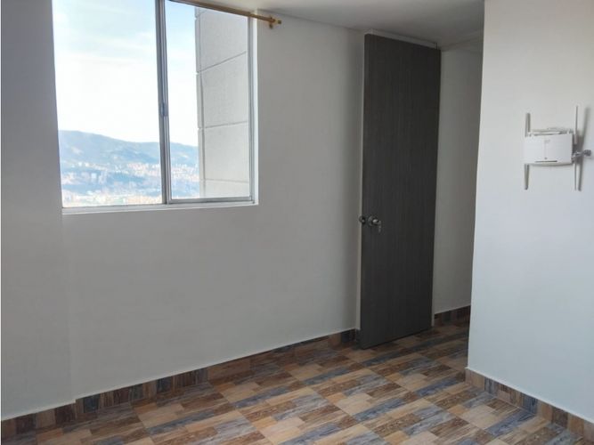 Apartamento en arriendo en Pajarito, Medellín, 52 m² · foto 4 de 16