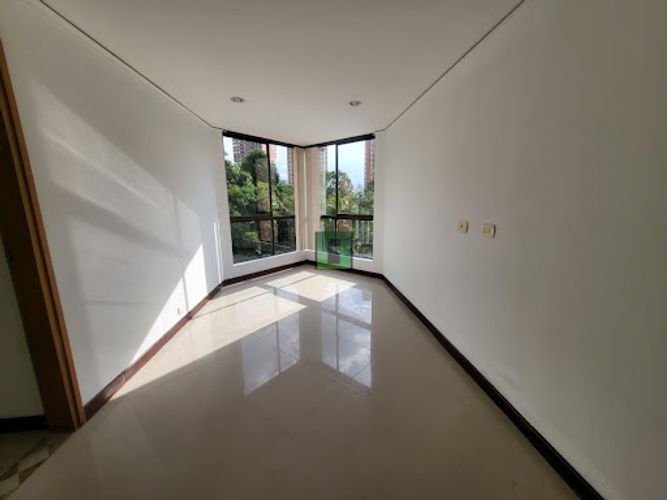 Apartamento de 3 alcobas en arriendo en Los Balsos, Medellín, 141 m² · foto 12 de 24