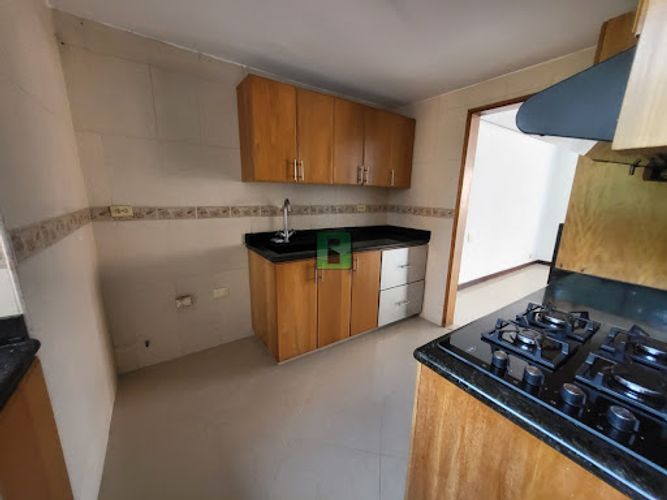 Apartamento de 3 alcobas en arriendo en Los Balsos, Medellín, 141 m² · foto 24 de 24