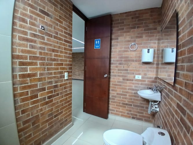 Oficina en arriendo en San Diego, Medellín, 64 m² · foto 8 de 10