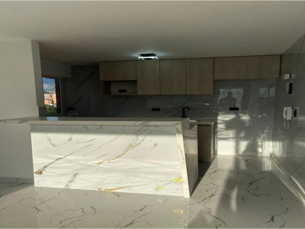 Apartamento en venta en La Floresta, Medellín · foto 4 de 20