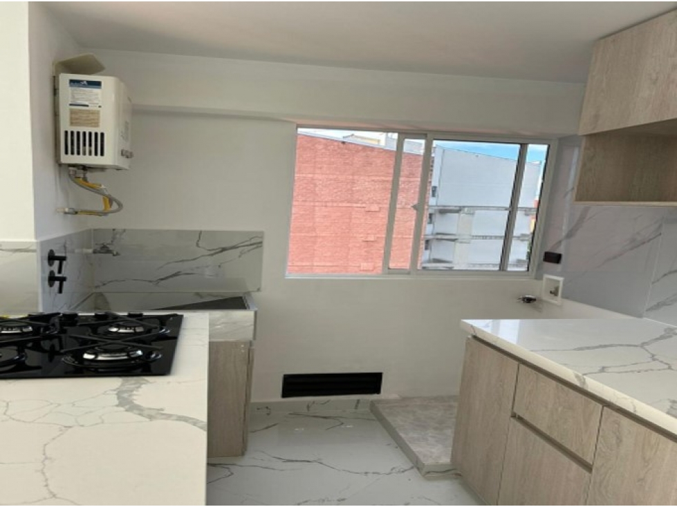 Apartamento en venta en La Floresta, Medellín · foto 18 de 20