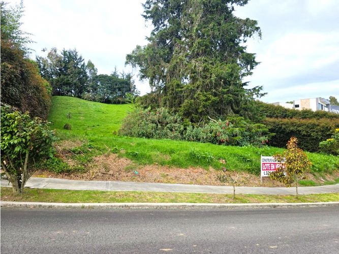 Lote en venta en Las Palmas, Envigado, 1737 m² · foto 2 de 15