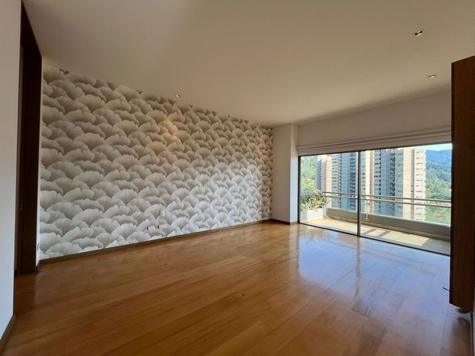 Apartamento en venta en El Poblado, Medellín · foto 6 de 20