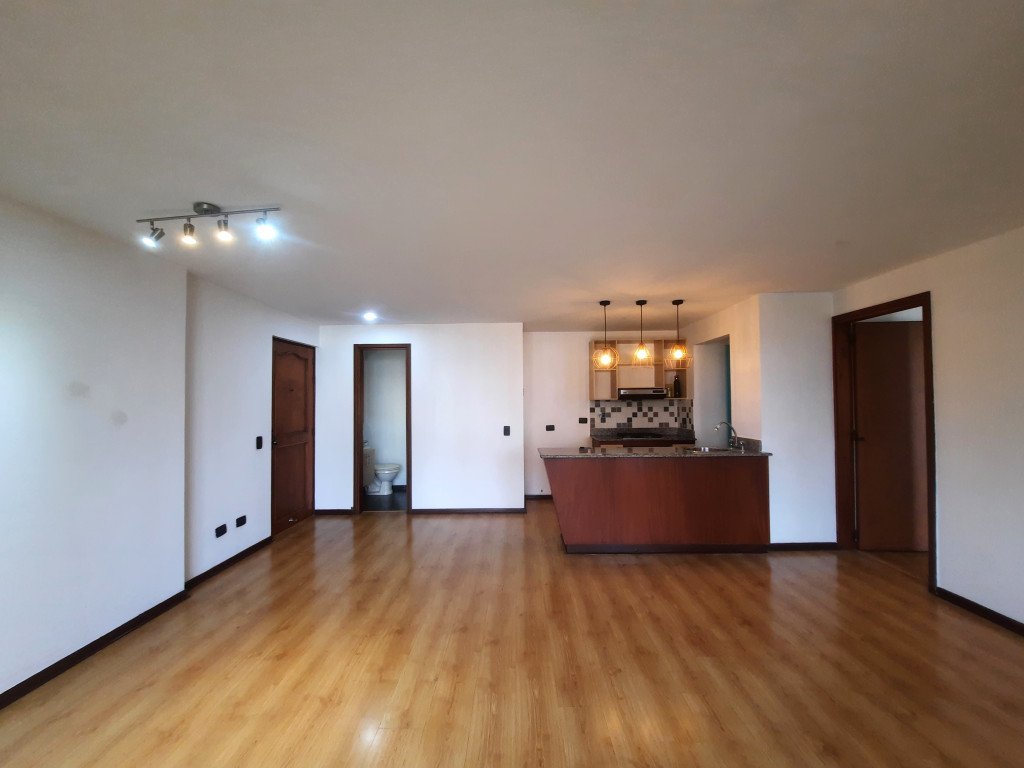 Apartaestudio en Arriendo en El Poblado, Medellín
