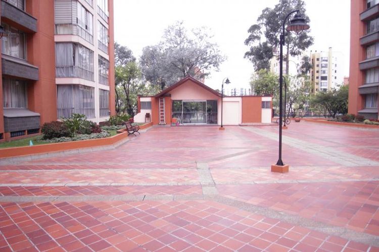 Apartamento de 3 alcobas en venta en Balcones Del Salitre, Bogotá, 84 m² · foto 3 de 18