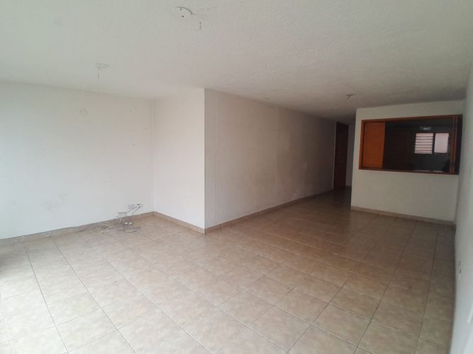 Apartamento de 3 alcobas en venta en Balcones Del Salitre, Bogotá, 84 m² · foto 5 de 18