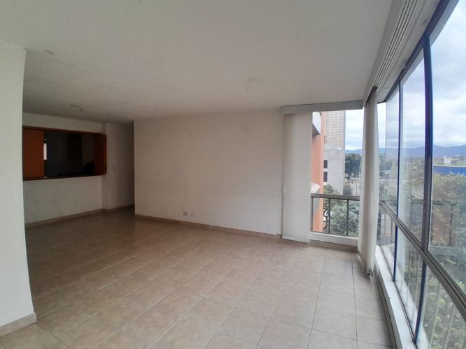 Apartamento de 3 alcobas en venta en Balcones Del Salitre, Bogotá, 84 m² · foto 6 de 18
