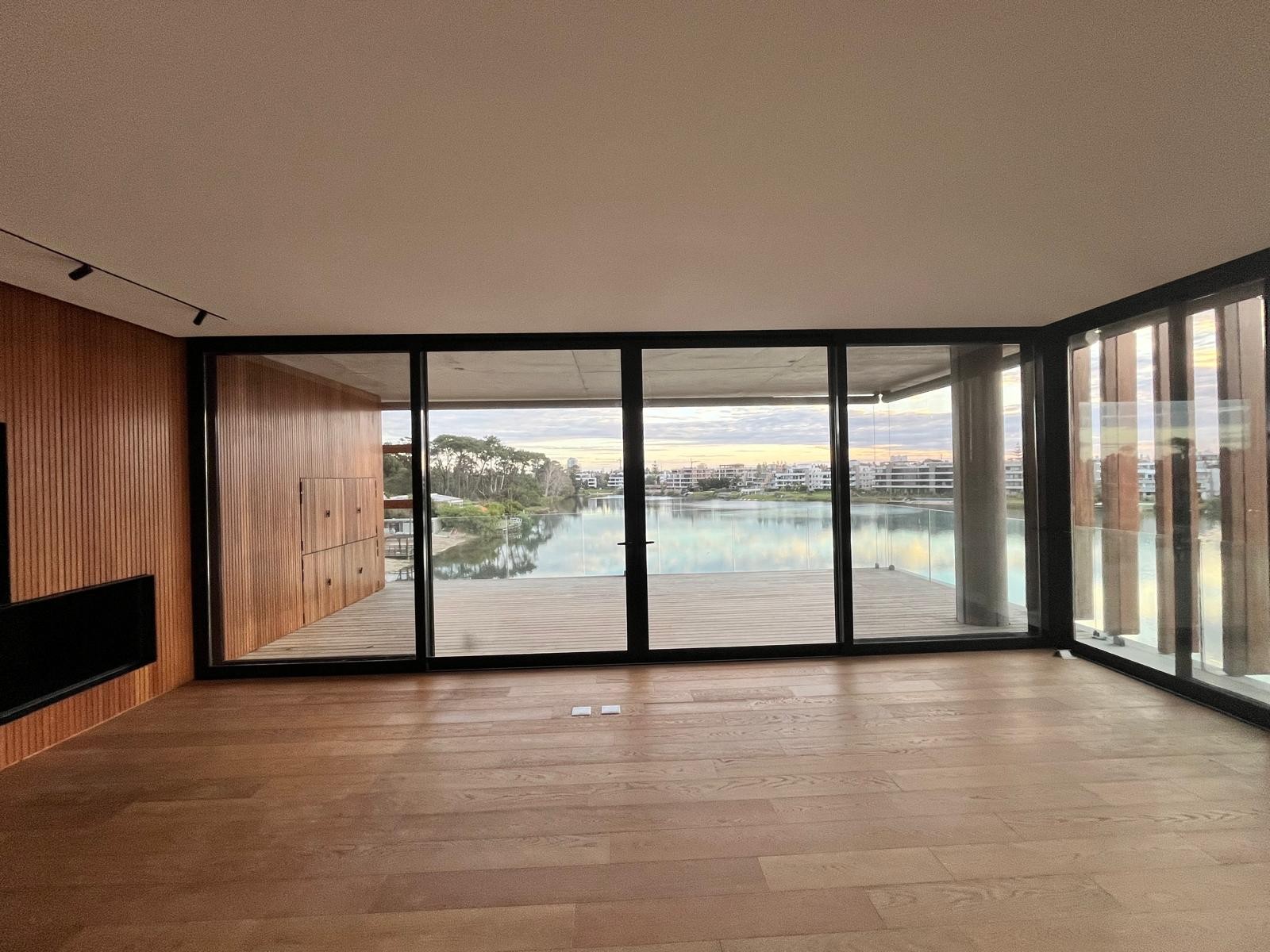 Apartamento en alquiler con vista al lago - 3 dormitorios en Avenida a la Playa Parque Miramar · Foto 3