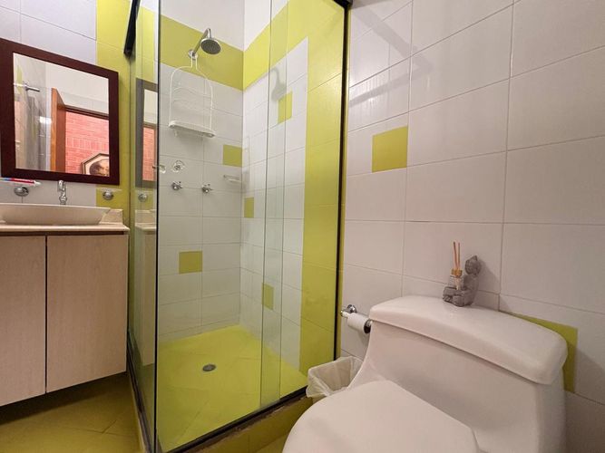 Casa de 4 alcobas en venta en San Agustin Suramerica, Itagüí, 240 m² · foto 17 de 18