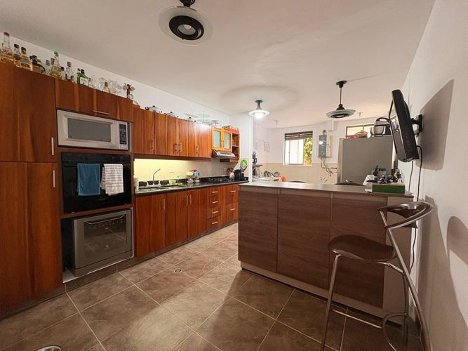 Casa de 4 alcobas en venta en San Agustin Suramerica, Itagüí, 240 m² · foto 2 de 18