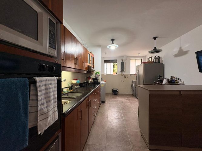 Casa de 4 alcobas en venta en San Agustin Suramerica, Itagüí, 240 m² · foto 4 de 18
