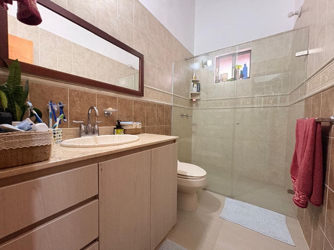 Casa de 4 alcobas en venta en San Agustin Suramerica, Itagüí, 240 m² · foto 16 de 18