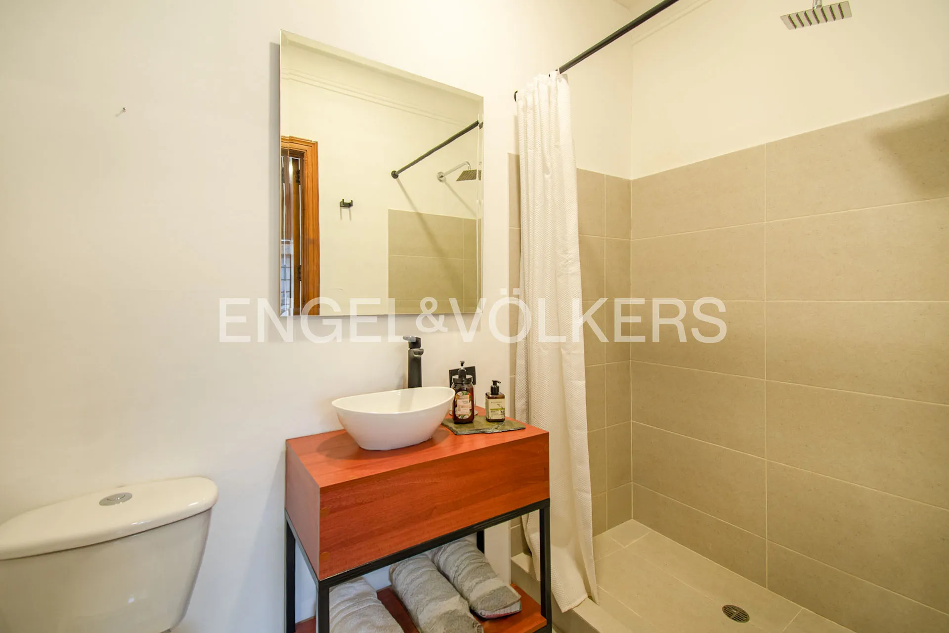 Casa en venta en Quinta Camacho, Bogotá · foto 12 de 17