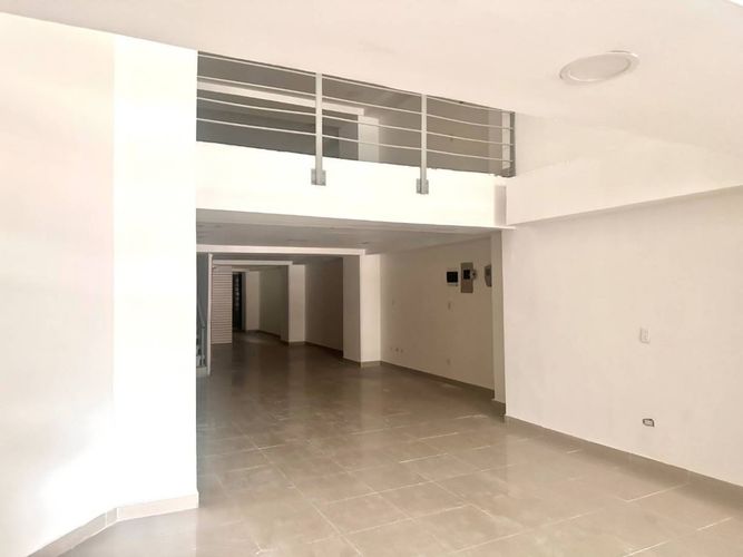 Local en arriendo en Suramérica, Itagüí, 250 m² · foto 2 de 12