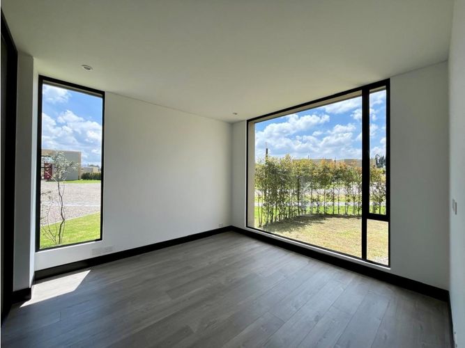 Casa de 4 alcobas en venta en Pueblo Viejo, Cota, 244 m² · foto 3 de 21