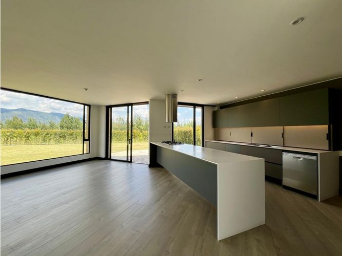 Casa de 4 alcobas en venta en Pueblo Viejo, Cota, 244 m² · foto 5 de 21