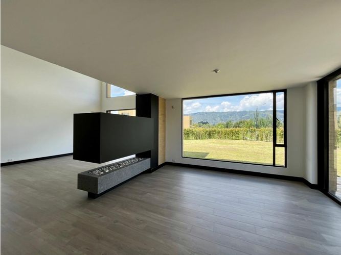 Casa de 4 alcobas en venta en Pueblo Viejo, Cota, 244 m² · foto 6 de 21