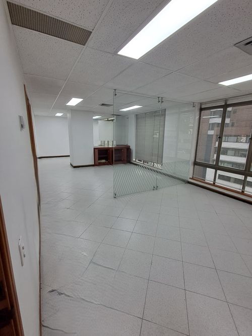 Oficina en arriendo en Villa Carlota, Medellín, 40 m² · foto 2 de 6