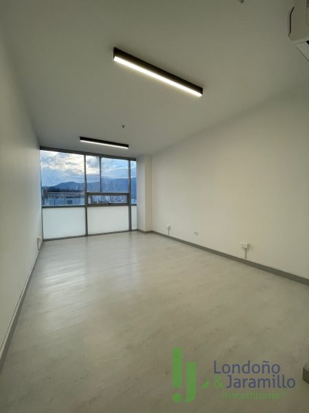 Oficina en Arriendo en Primavera, Envigado
