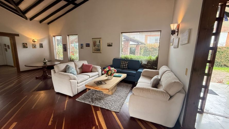 Casa de 3 alcobas en venta en Vereda La Balsa, Chía, 290 m² · foto 3 de 24