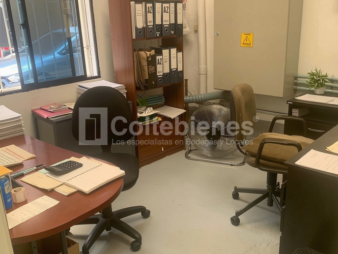 Bodega en venta en Viviendas Del Sur, Itagüí, 190 m² · foto 11 de 12