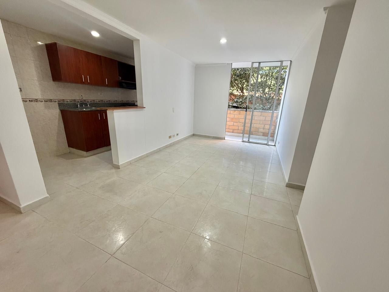 Apartamento en Arriendo en Loma de los bernal, Medellín