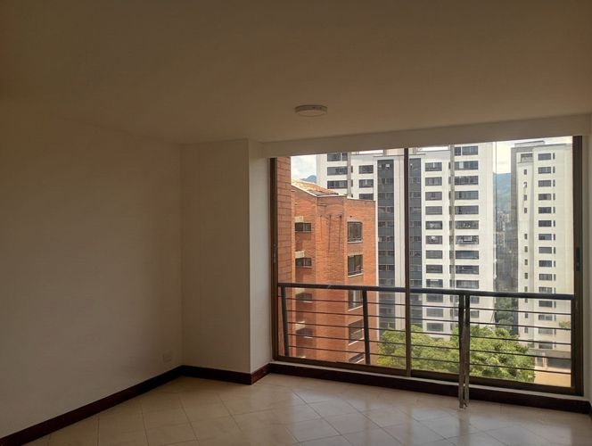 Apartamento de 1 alcoba en arriendo en El Poblado, Medellín, 50 m² · foto 2 de 11