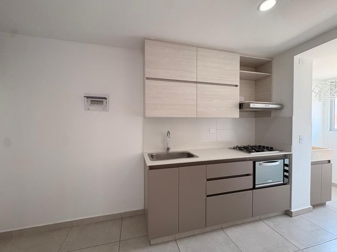 Apartamento de 3 alcobas en arriendo en Vegas De La Doctora, Sabaneta, 75 m² · foto 4 de 14