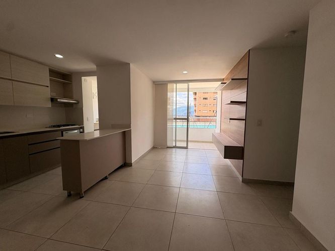 Apartamento de 3 alcobas en arriendo en Vegas De La Doctora, Sabaneta, 75 m² · foto 2 de 14