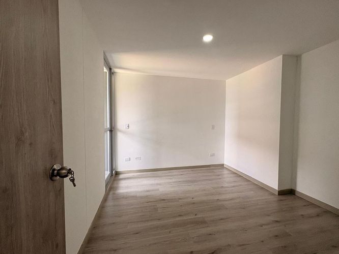 Apartamento de 3 alcobas en arriendo en Vegas De La Doctora, Sabaneta, 75 m² · foto 7 de 14