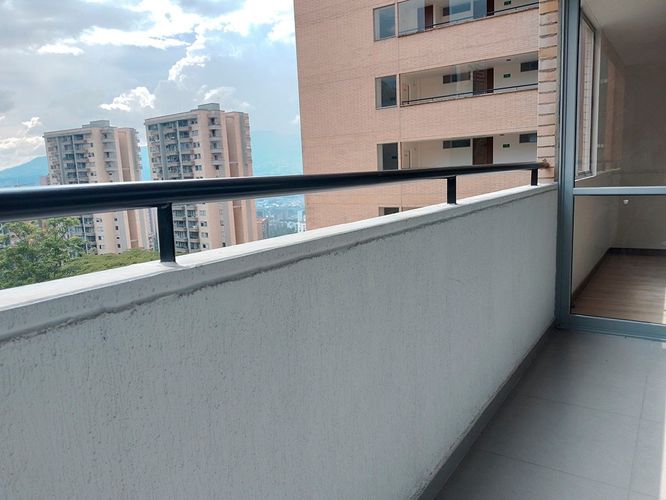 Apartamento de 1 alcoba en arriendo en El Poblado, Medellín, 68 m² · foto 14 de 15
