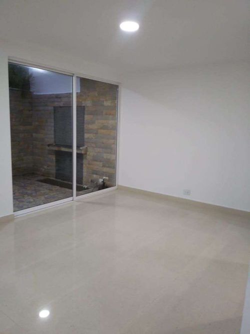 Casa de 3 alcobas en venta en La Hacienda, Cali, 200 m² · foto 2 de 15