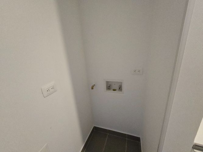 Apartamento de 3 alcobas en venta en Colina Campestre, Bogotá, 77 m² · foto 2 de 24